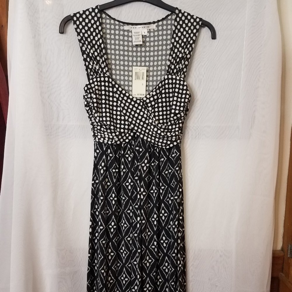 Black & White Pattern Midi Dress (Max Studios) S (NWT)